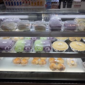 Kamayan Grill - Desert display - Filipino Near Me - Kissimmee, Florida