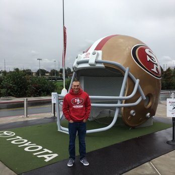 Levi's Stadium - Keith at 49er museum at Levi Stadium - Stadiums & Arenas Near Me - Santa Clara, California