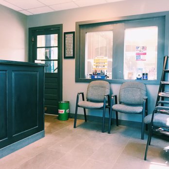 Star & Northwest Auto Care - The waiting area, nice and clean. It was a hot day and it was cool too. - Auto Repair Near Me - Columbus, Ohio Star & Northwest Auto Care - The waiting area, nice and clean. It was a hot day and it was cool too. - Auto Repair Near Me - Columbus, Ohio
