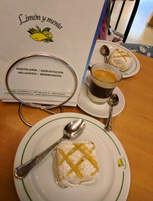 Pastelería Limón y Menta by null