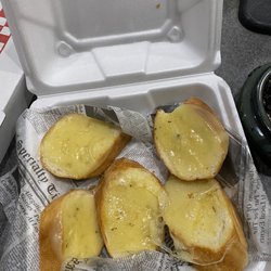 Kelsey's-Merritt Island - Cheesy garlic bread