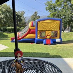 EZ Jumpz Party Rentals - Jumpy House set up.