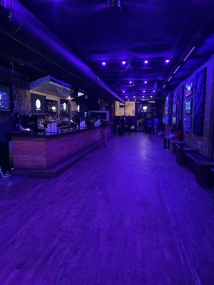 BASSLINE || 2239 - CHICAGO by null