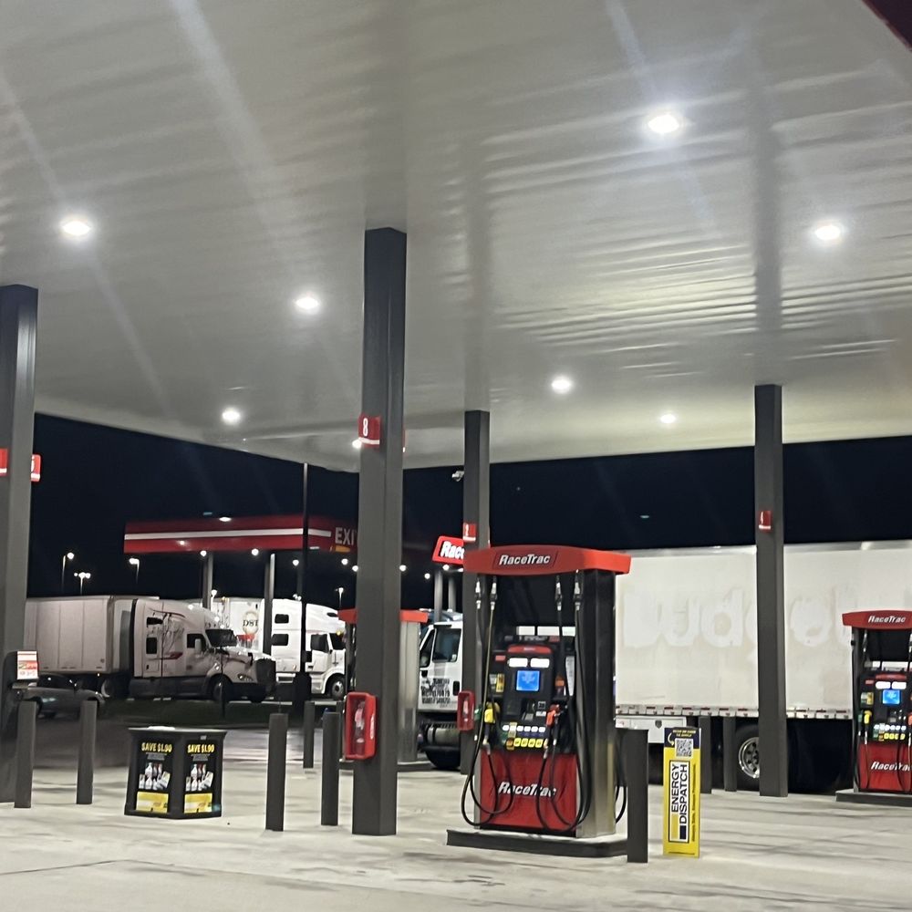 RaceTrac - Pumps - Convenience Stores Near Me - Louisville, Kentucky RaceTrac - Pumps - Convenience Stores Near Me - Louisville, Kentucky