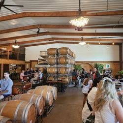 Beneduce Vineyards - Tasting room