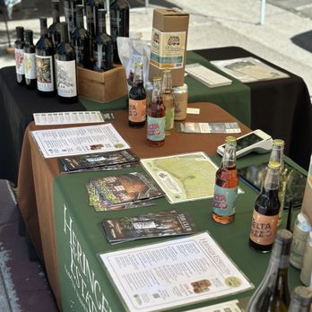 Davis Farmers Market - Farmers Market Near Me - Davis, California
