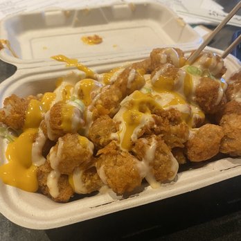 Beer Lab HI - Sweet Chili tater tots - Breweries Near Me - Aiea, Hawaii