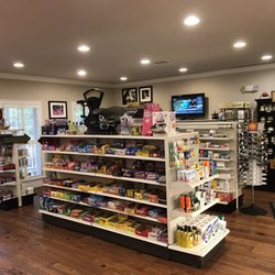 Plantation Pharmacy - Lots of interesting candies including many old fashioned ones