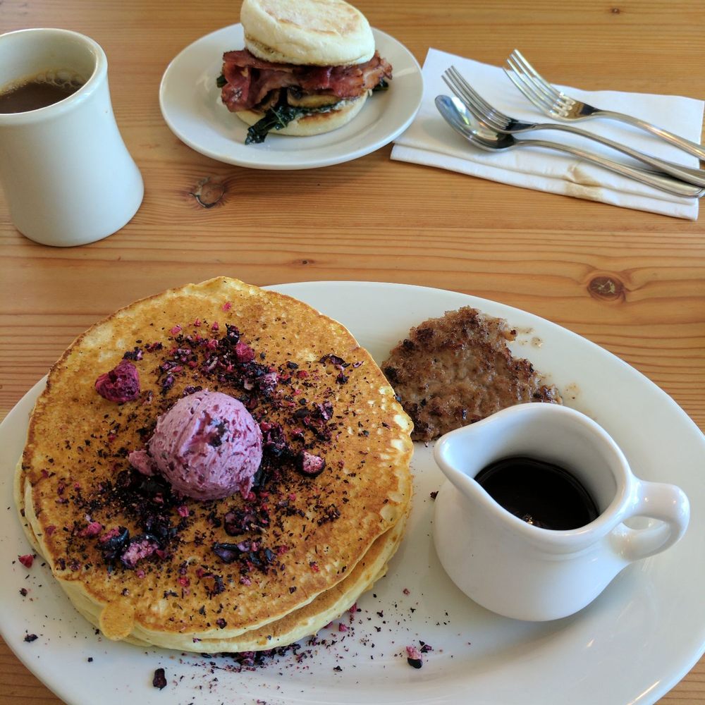 Suttle Lodge & Boathouse - Hotels Near Me - Sisters, Oregon Suttle Lodge & Boathouse - Hotels Near Me - Sisters, Oregon