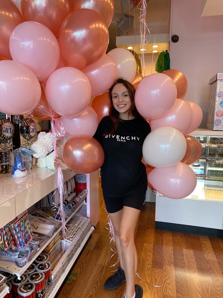 BOND PARTY SUPPLIES & BALLOON BOUTIQUE 18 Photos 18090 Collins Ave, Sunny Isles Beach