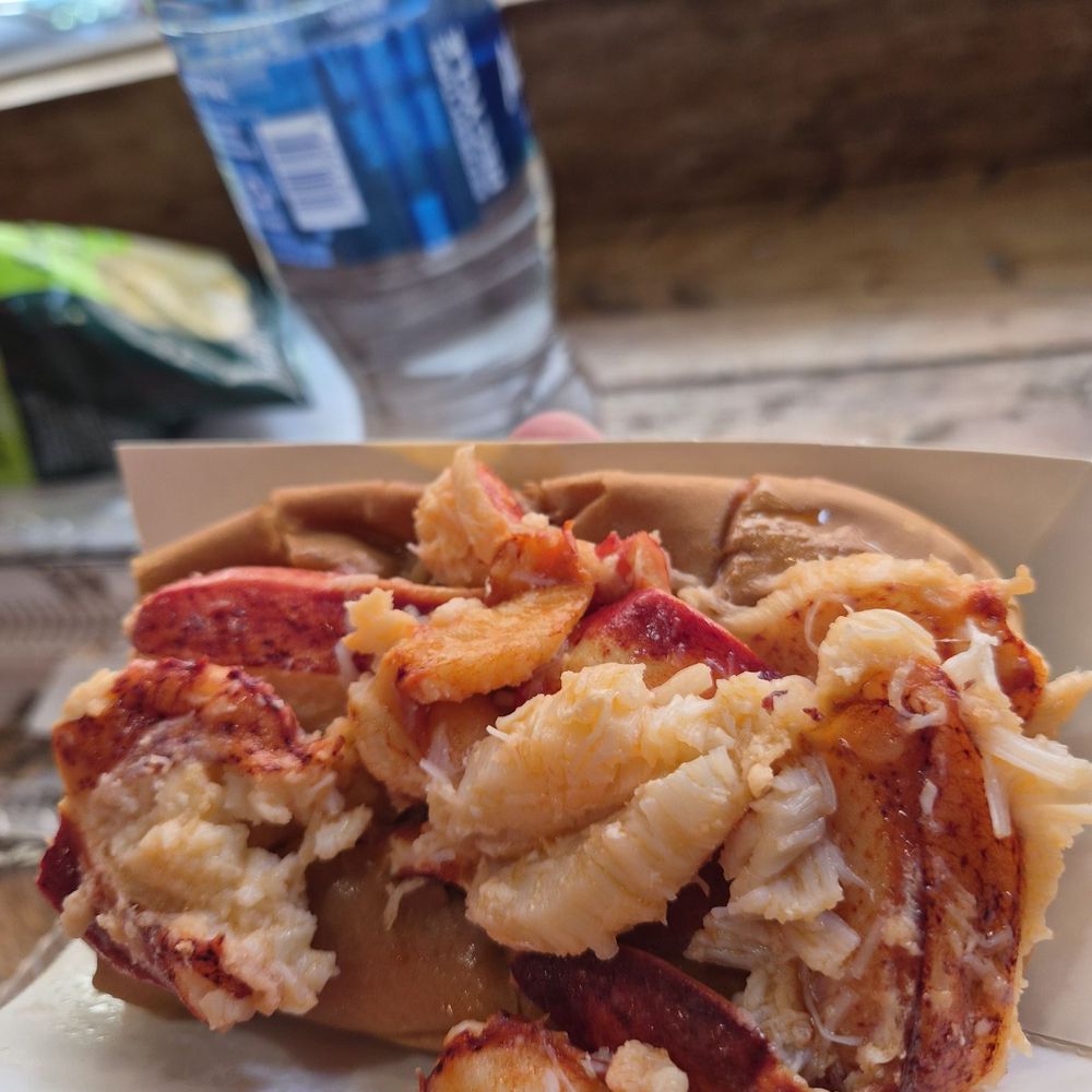 Pauli's - Lobster Roll - Sandwiches Near Me - Boston, Massachusetts