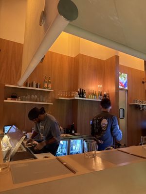 PARI PARI Handroll Bar by null