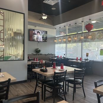 Noodles & Dumplings Time - Inside the restaurant. It's very pleasant and clean. - Chinese Near Me - Allen, Texas