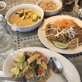 Thai Cuisine II - Red curry and Pad Thai! - Thai Near Me - Albuquerque, New Mexico