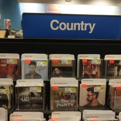 Fye - I spy Chris Lane :-) I've met him and he is just the sweetest