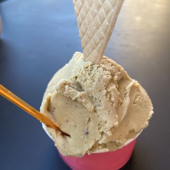 Carrara's Pastries - Pistachio Gelato - Desserts Near Me - Moorpark, California