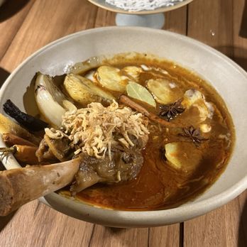 Lalyn - Thai Near Me - New York, New York