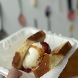 Ruby Scoops - Duke hot tomato summer special