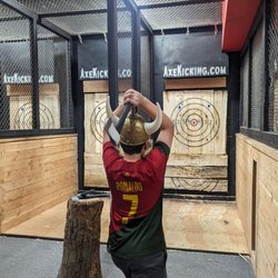 Axe Kicking Entertainment - 11yo Gibson kicking AXE and taking names!