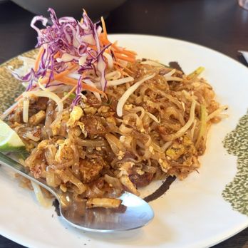 Pad Thai Hollywood  - Thai Near Me - Los Angeles, California