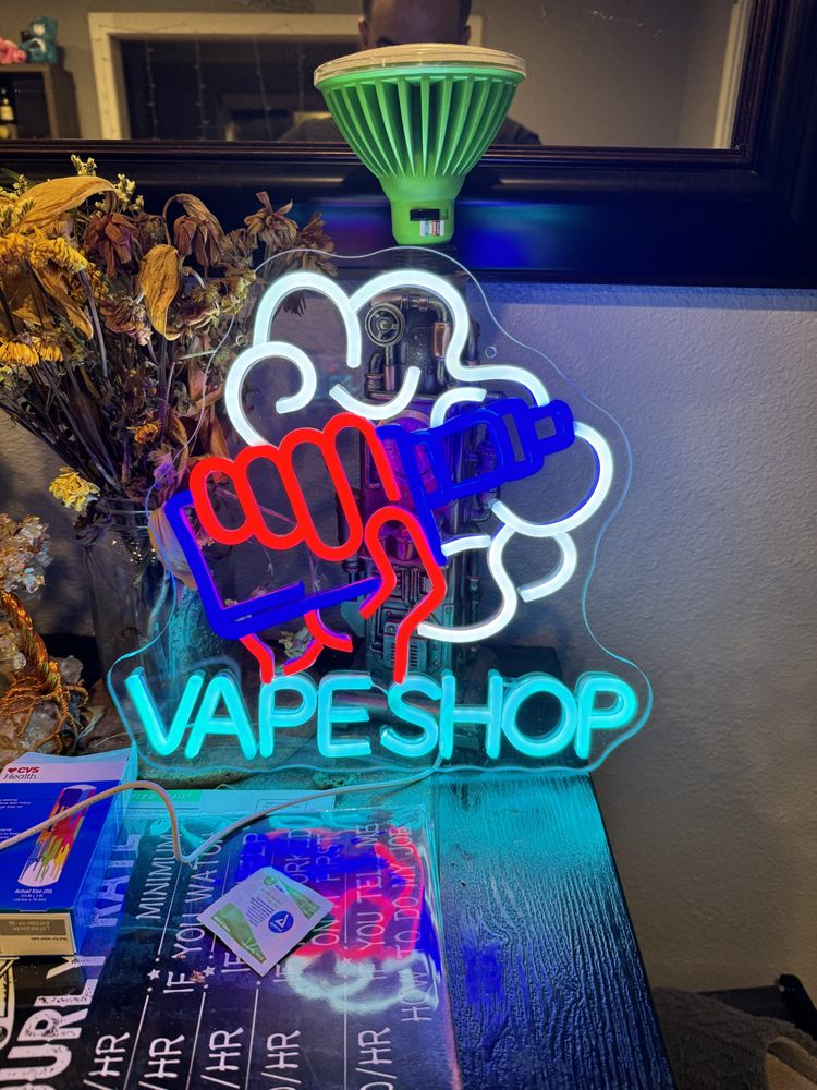 VAPES & MOORE Updated August 2024 401 US Hwy 27, Moore Haven