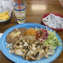 Cancun Mexican Restaurant - Filete de Pescado Asado / Grilled Fish Fillet