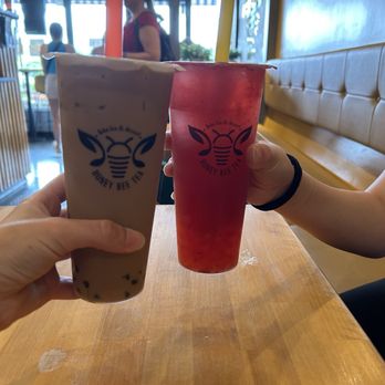 Honey Bee Tea - Classic Milk Tea (M1) & Strawberry tea - Bubble Tea Near Me - Manchester, Missouri