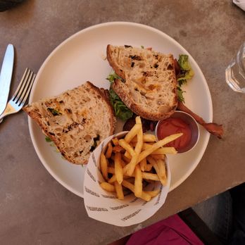 The Cloverfield - BLT - New American Near Me - Santa Monica, California The Cloverfield - BLT - New American Near Me - Santa Monica, California