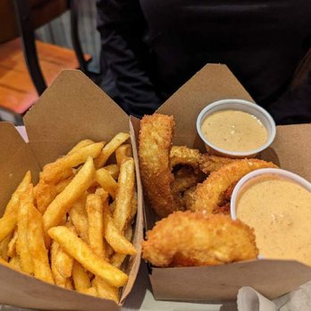 Holy Burger - Small fry, medium onion ring - Burgers Near Me - New York, New York Holy Burger - Small fry, medium onion ring - Burgers Near Me - New York, New York