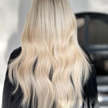 Addendum Salon - Our wefts are double the density compared to industry standard.
Colors used: Caipirinha, Bees Knees and, Vesper Martini. - Hair Extensions Near Me - San Diego, California Addendum Salon - Our wefts are double the density compared to industry standard.
Colors used: Caipirinha, Bees Knees and, Vesper Martini. - Hair Extensions Near Me - San Diego, California