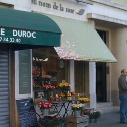 Au Nom de la Rose