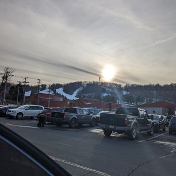 Bear Creek Mountain Resort - Parking lot - Ski Resorts Near Me - Macungie, Pennsylvania Bear Creek Mountain Resort - Parking lot - Ski Resorts Near Me - Macungie, Pennsylvania