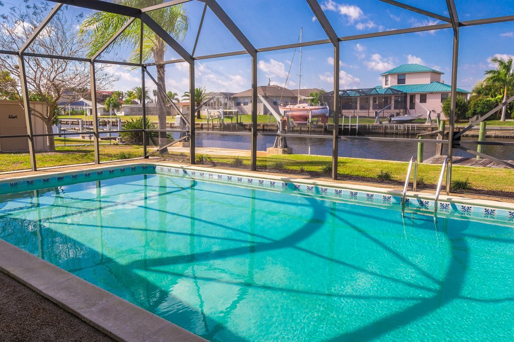 Slide of Graco Construction