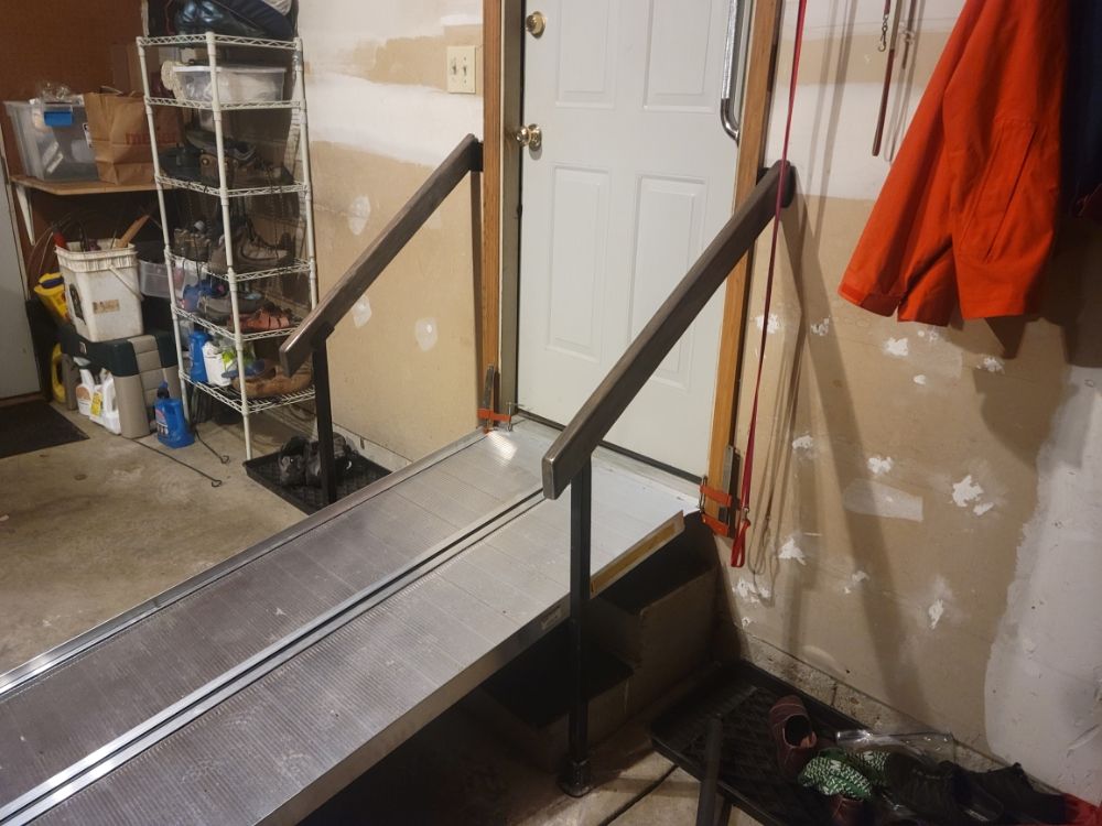 Slide of B & T Contracting