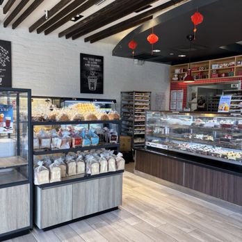 85°C Bakery Cafe-Stonestown - Inside of store - Coffee & Tea Near Me - San Francisco, California 85°C Bakery Cafe-Stonestown - Inside of store - Coffee & Tea Near Me - San Francisco, California