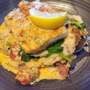 Georgia Blue - Mahi Mahi - Bars Near Me - Southaven, Mississippi