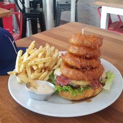 O Clube do Hambúrguer - Jack Daniel burger
