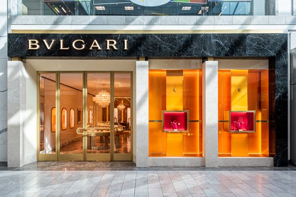 BVLGARI by null