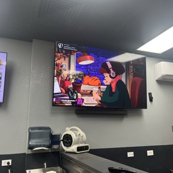 Vivi's Pizza & Pasta - Inside of the restaurant - Pizza Near Me - Kapaʻa, Hawaii Vivi's Pizza & Pasta - Inside of the restaurant - Pizza Near Me - Kapaʻa, Hawaii