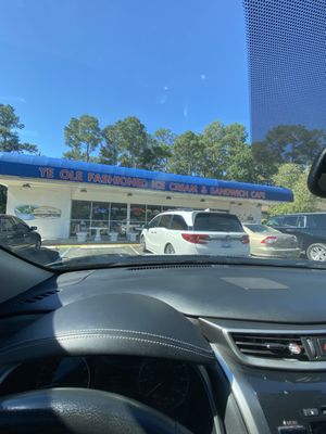 Ye Ole Fashioned Ice Cream and Sandwich Cafe by null