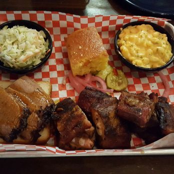 Famous Daves - BBQ Combo - brisket & rib tips with slaw, cornbread, and Mac & Cheese..literally looks 100x better than it tastes, bleh - Barbeque Near Me - Long Beach, California