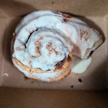 Wild Mountain Cafe - Cinnamon roll - American Near Me - Seattle, Washington