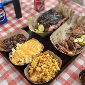 Briskets BBQ Shack & Grill - Barbeque Near Me - Oviedo, Florida