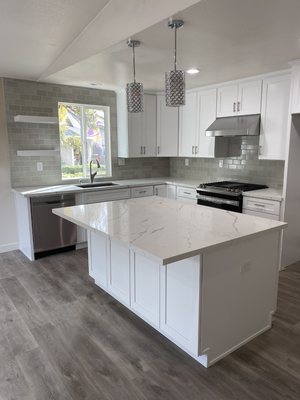 Kitchen Remodels - We are committed to taking your outdated kitchen and making it something that you can love and enjoy for the rest of your life. Kitchen Remodels - We are committed to taking your outdated kitchen and making it something that you can love and enjoy for the rest of your life.