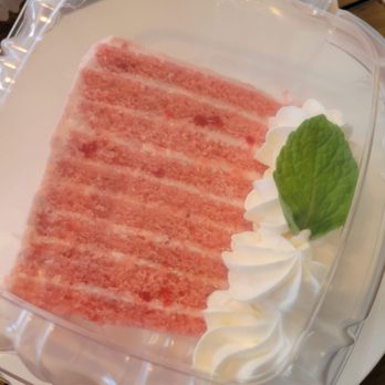 The Lighthouse Restaurant & Dock Bar - Smith Island Strawberry Cake - Bars Near Me - Solomons, Maryland The Lighthouse Restaurant & Dock Bar - Smith Island Strawberry Cake - Bars Near Me - Solomons, Maryland