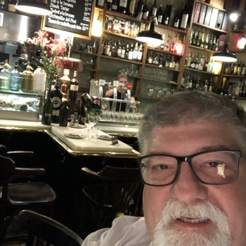 Bar Mut - A cute bar and restaurant with fresh seafood - Wine Bars Near Me - Barcelona, B
