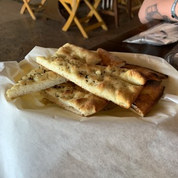 Captain Tony's - Garlic bread. - Seafood Near Me - Cabo San Lucas, BCS Captain Tony's - Garlic bread. - Seafood Near Me - Cabo San Lucas, BCS
