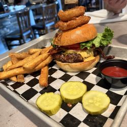 Red Brick Ale House & Grille - Cowboy Burger