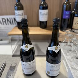 Air France Lounge - Red wine