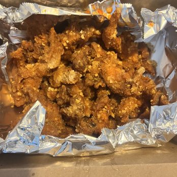 Moodz - Garlic Parm Buffalo wings - Vegan Near Me - Pittsburgh, Pennsylvania